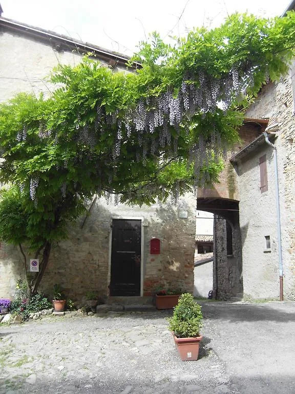 בית הארחה Torrechiara 	La Locanda Del Borgo