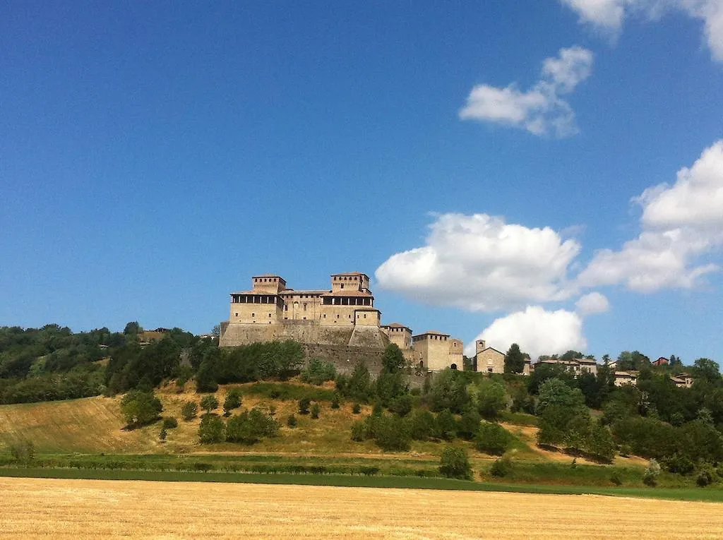 בית כפרי בית הארחה Torrechiara 	La Locanda Del Borgo