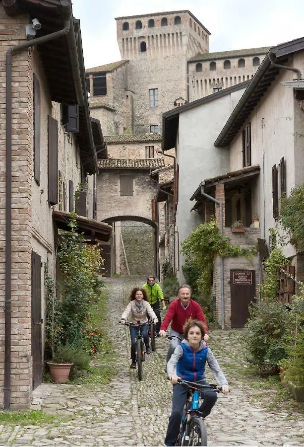 בית הארחה Torrechiara 	La Locanda Del Borgo בית כפרי