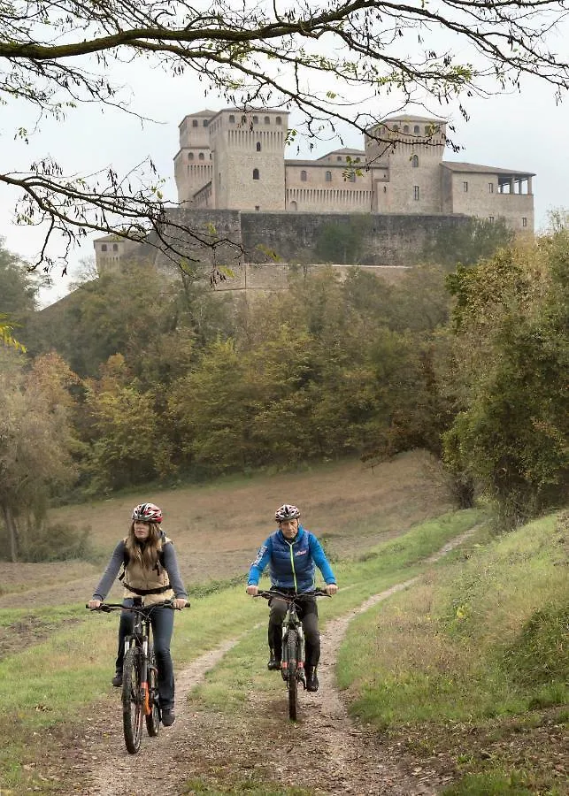 בית הארחה Torrechiara 	La Locanda Del Borgo 0*,  איטליה